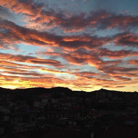 Quarto em Acomodações Particulares Alojamiento En Torre Solokoetxe License Lbi227